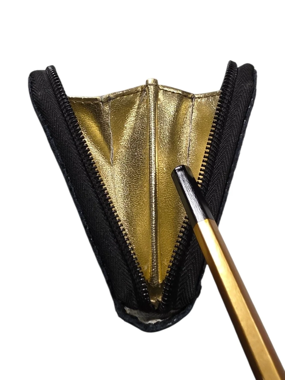 Steve Madden Black Metallic Zip Around Wallet Gold Logo Plate Used - Picture 8 of 9